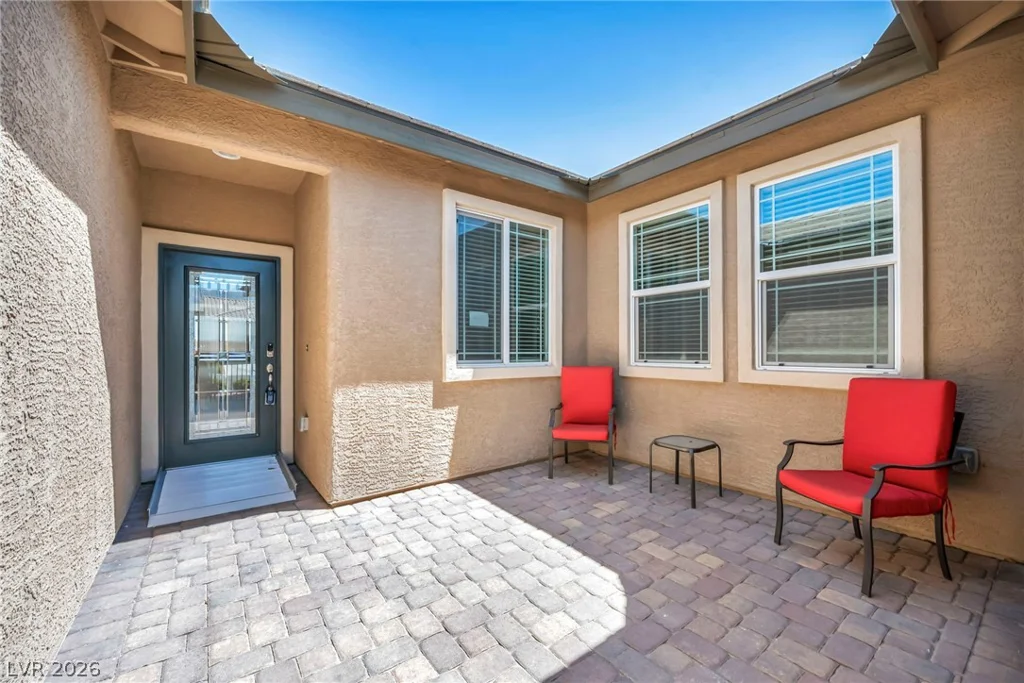 6928 Laurel Falls, Las Vegas, NV 89149