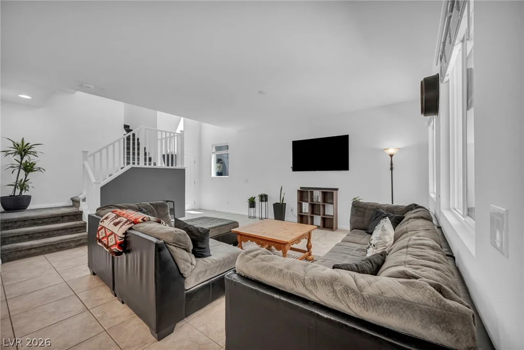 8049 Tank Loop, Las Vegas, NV 89166