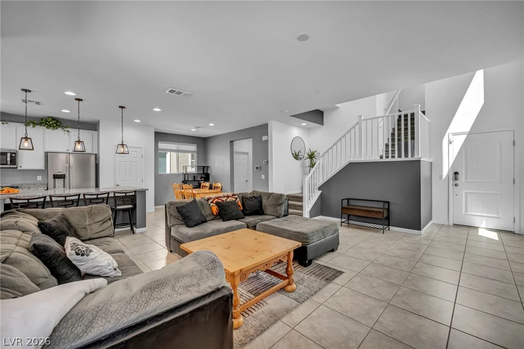 8049 Tank Loop, Las Vegas, NV 89166