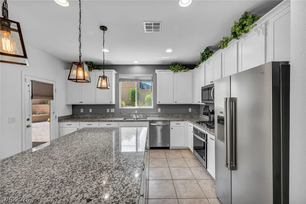 8049 Tank Loop, Las Vegas, NV 89166