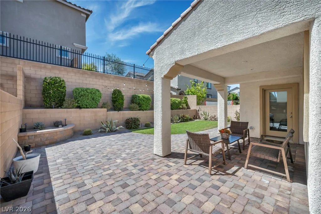 8049 Tank Loop, Las Vegas, NV 89166