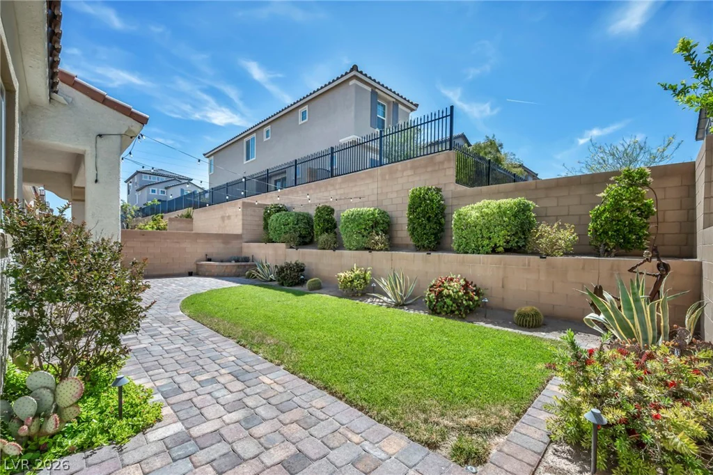 8049 Tank Loop, Las Vegas, NV 89166