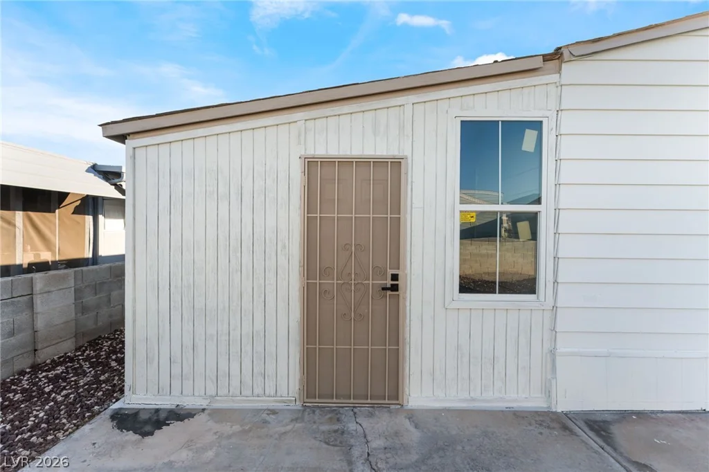 3361 Gulf Shores, Las Vegas, NV 89122