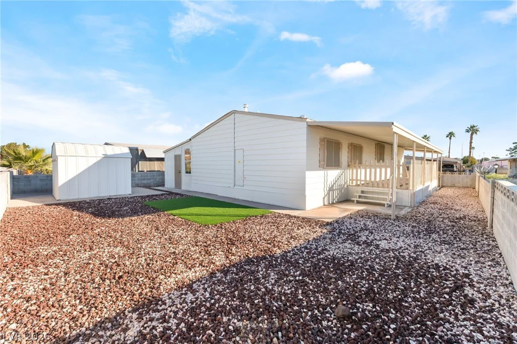 3361 Gulf Shores, Las Vegas, NV 89122