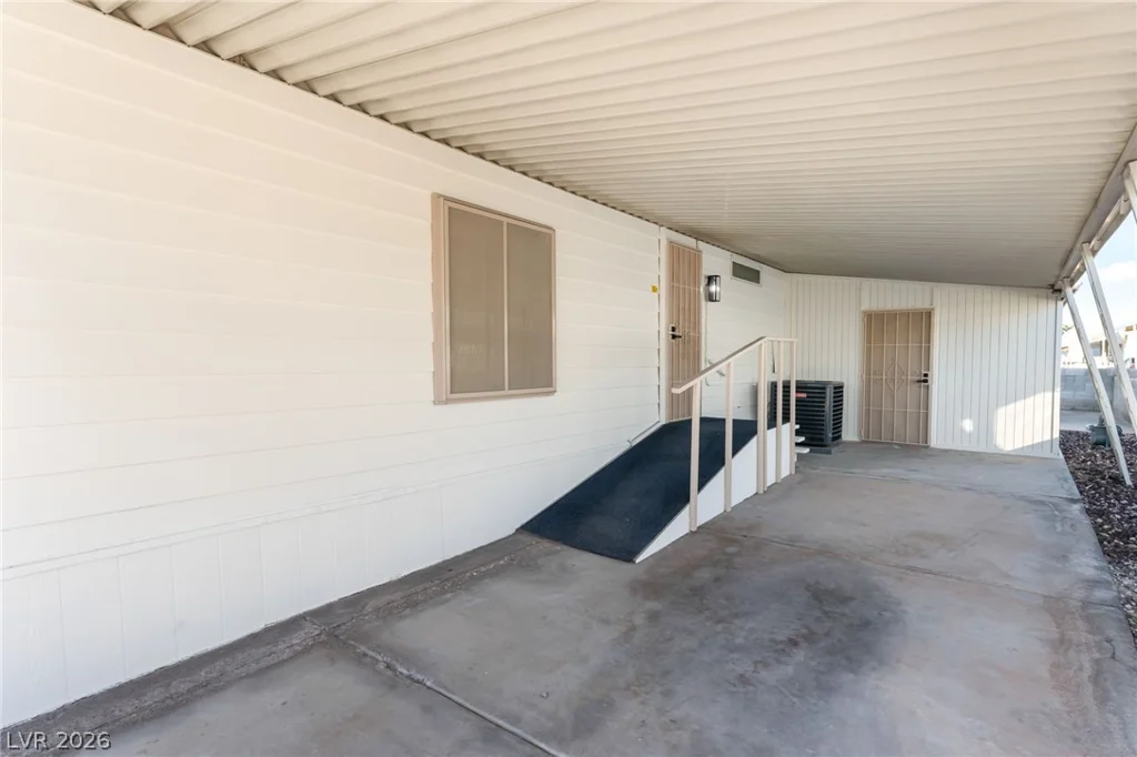 3361 Gulf Shores, Las Vegas, NV 89122