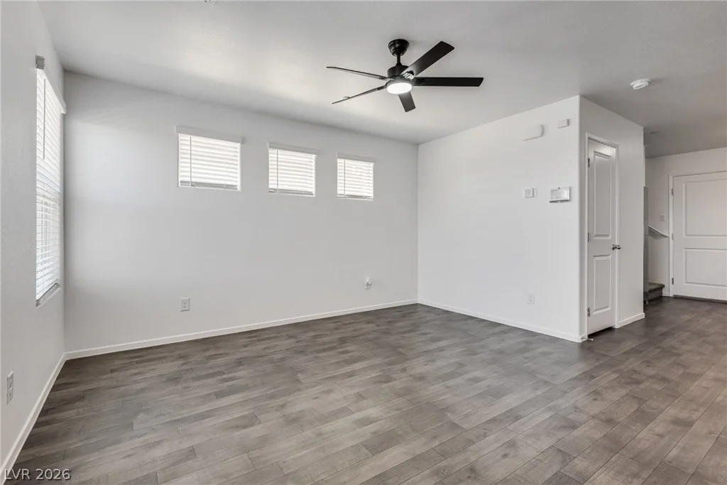 1114 Scarlet Sparrow, Henderson, NV 89011