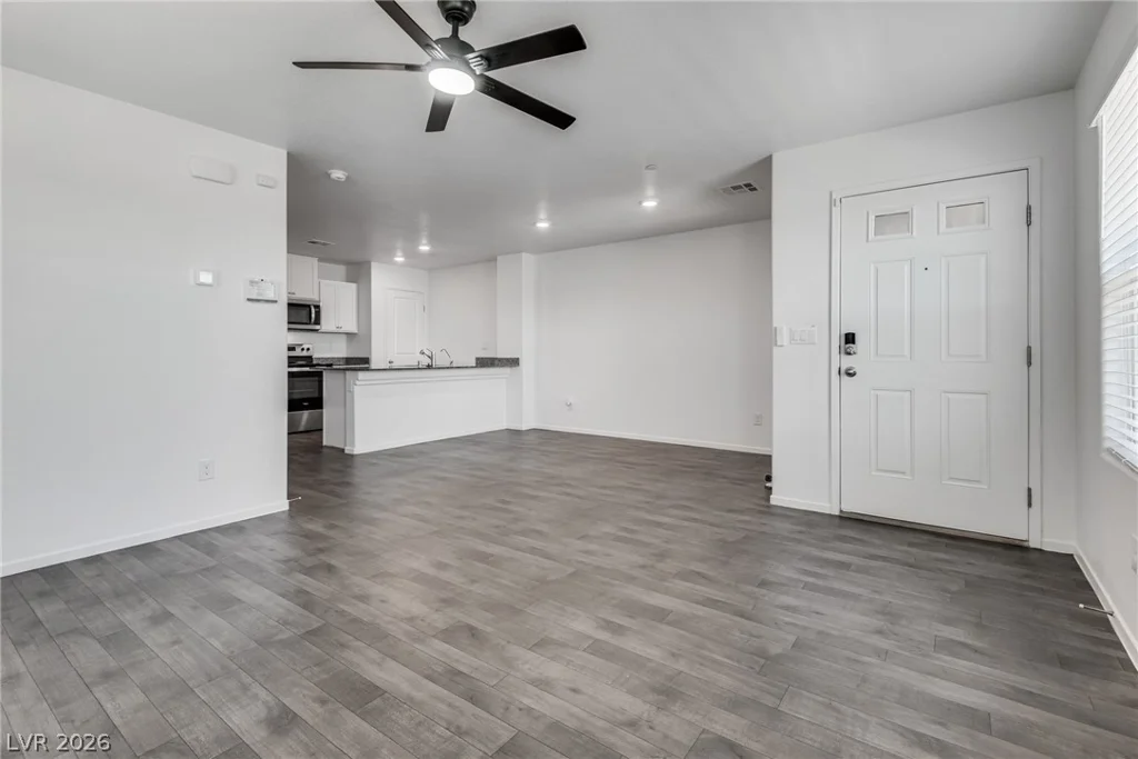 1114 Scarlet Sparrow, Henderson, NV 89011