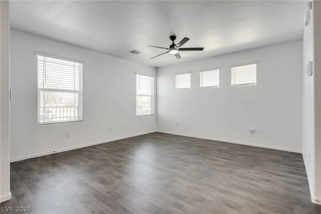 1114 Scarlet Sparrow, Henderson, NV 89011