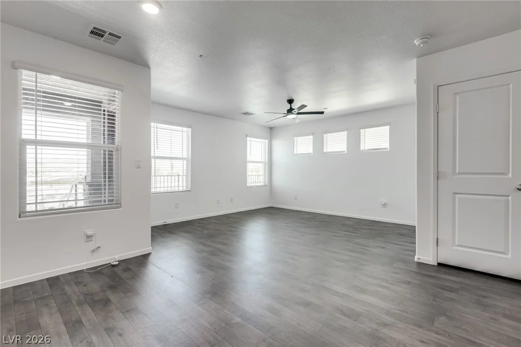 1114 Scarlet Sparrow, Henderson, NV 89011