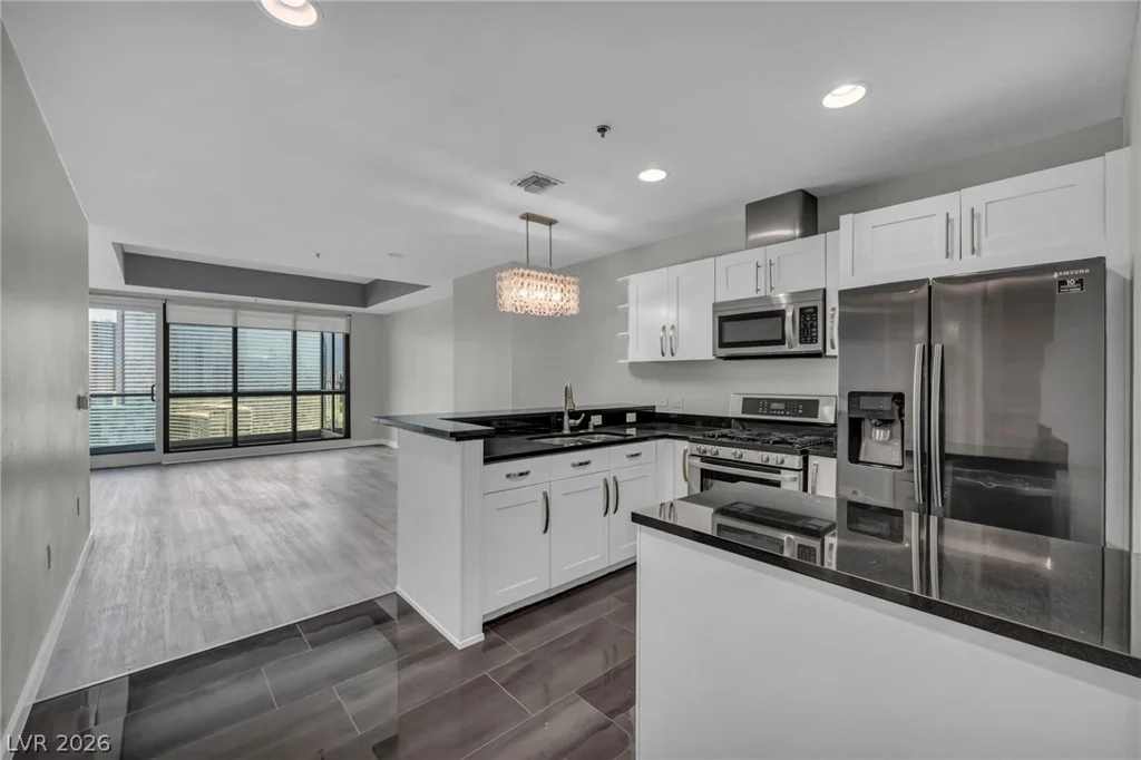 4525 Dean Martin, Las Vegas, NV 89103