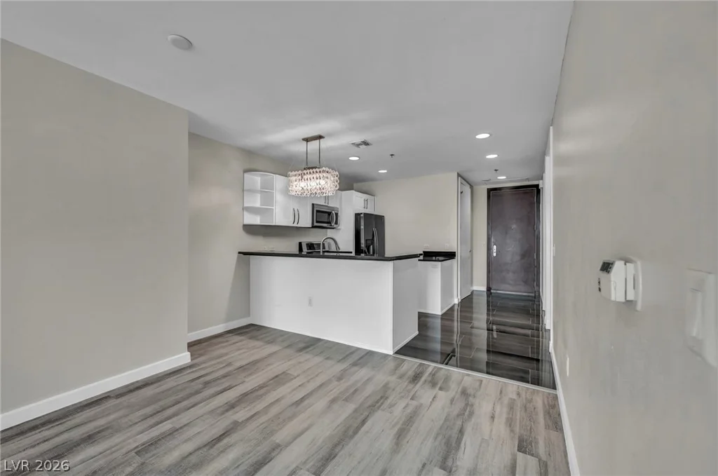 4525 Dean Martin, Las Vegas, NV 89103