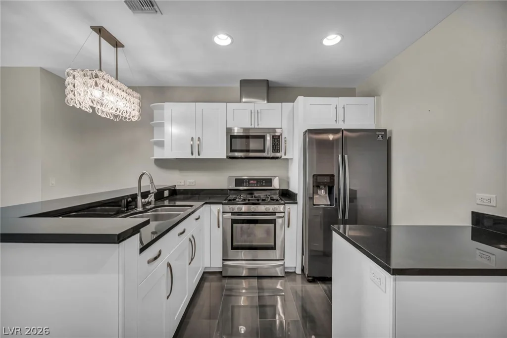 4525 Dean Martin, Las Vegas, NV 89103