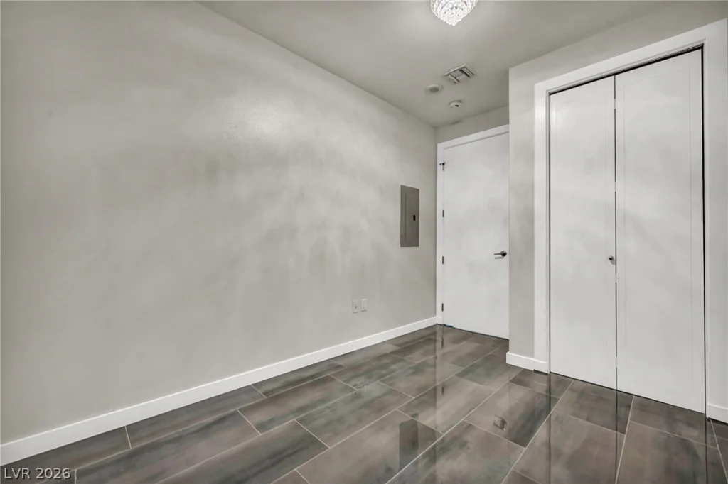 4525 Dean Martin, Las Vegas, NV 89103