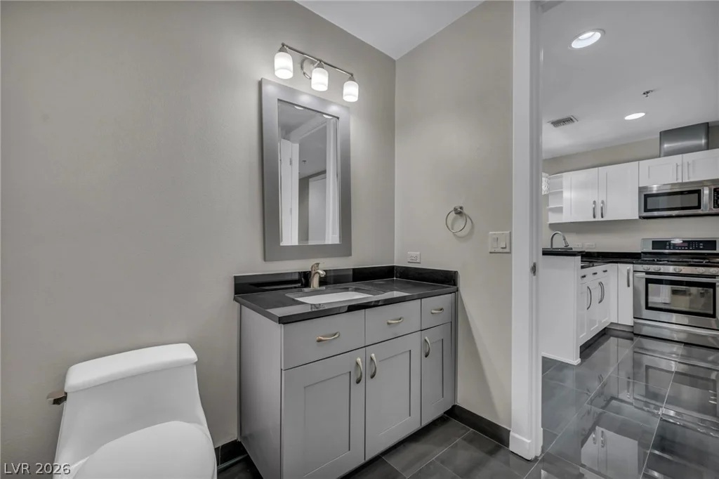 4525 Dean Martin, Las Vegas, NV 89103