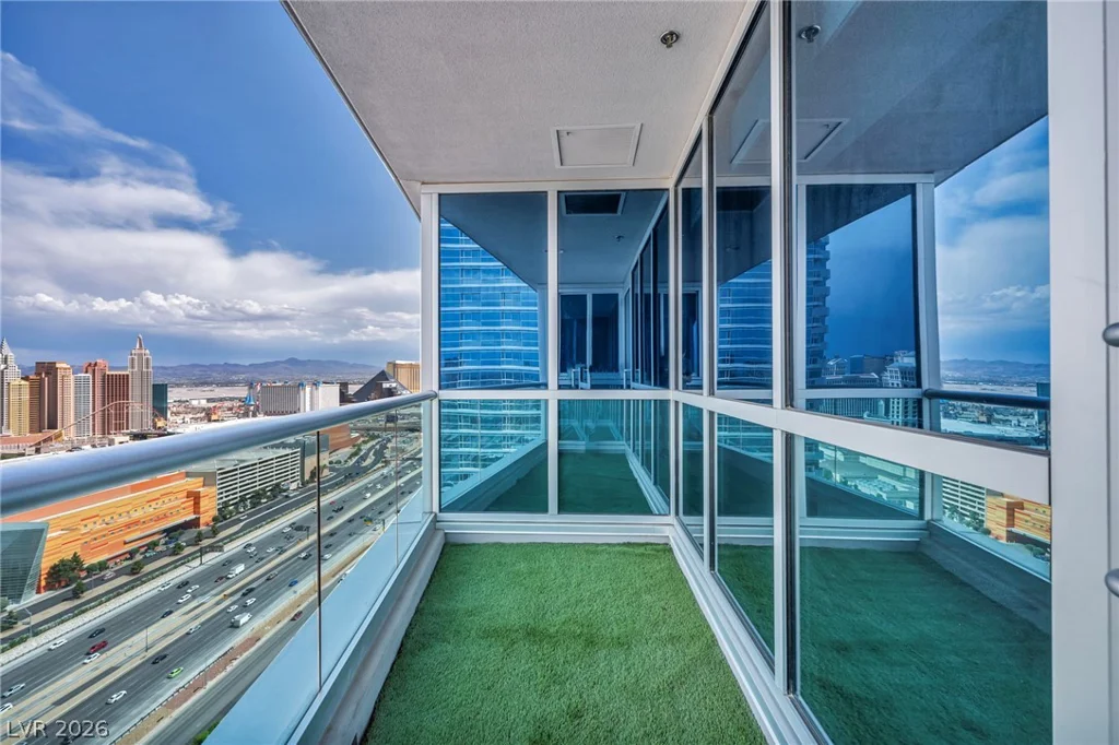 4525 Dean Martin, Las Vegas, NV 89103