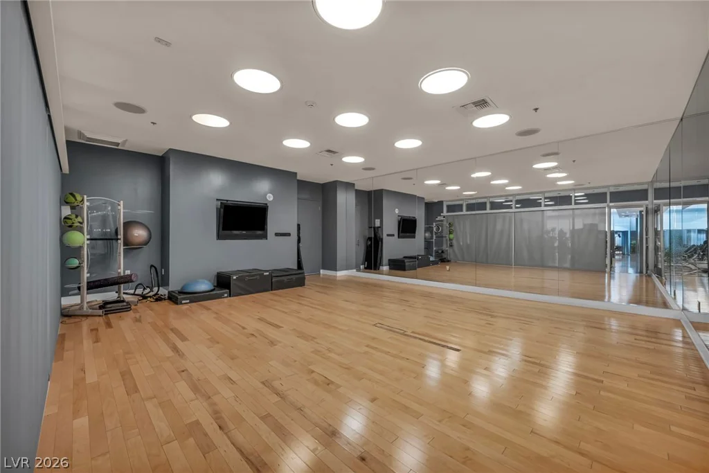 4525 Dean Martin, Las Vegas, NV 89103