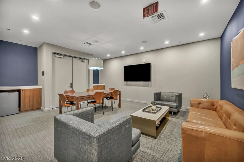 4525 Dean Martin, Las Vegas, NV 89103