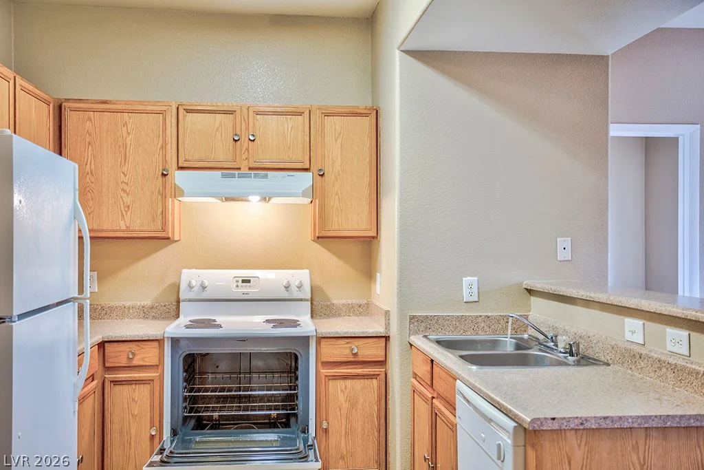 2161 Hussium Hills, Las Vegas, NV 89108