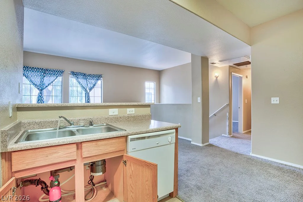 2161 Hussium Hills, Las Vegas, NV 89108