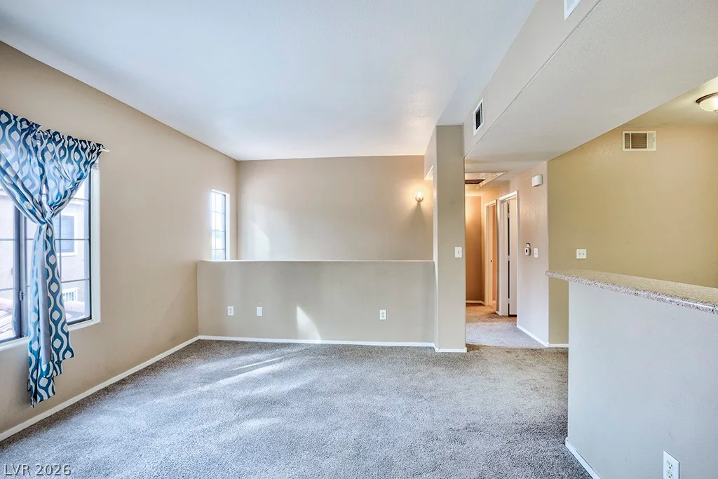 2161 Hussium Hills, Las Vegas, NV 89108