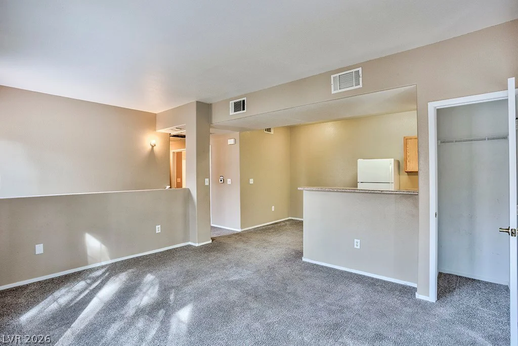 2161 Hussium Hills, Las Vegas, NV 89108