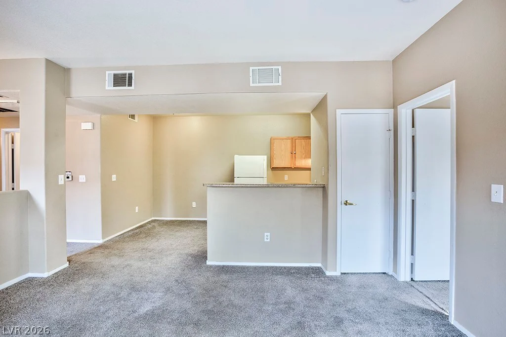 2161 Hussium Hills, Las Vegas, NV 89108