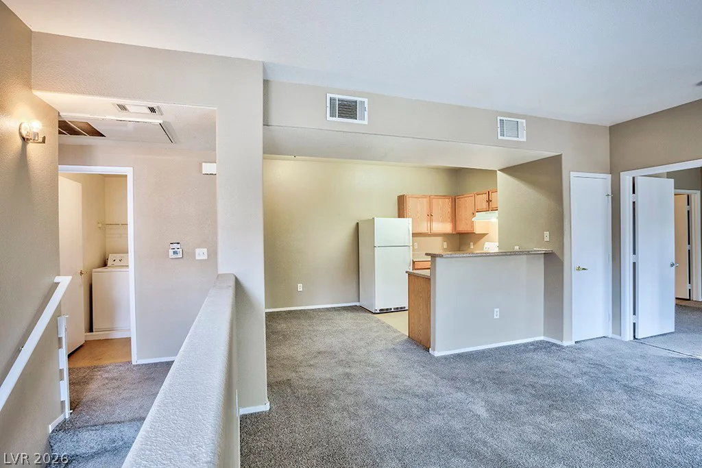 2161 Hussium Hills, Las Vegas, NV 89108