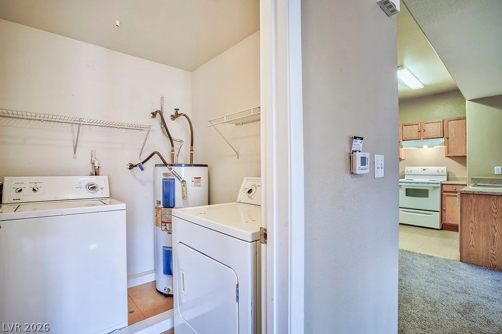 2161 Hussium Hills, Las Vegas, NV 89108