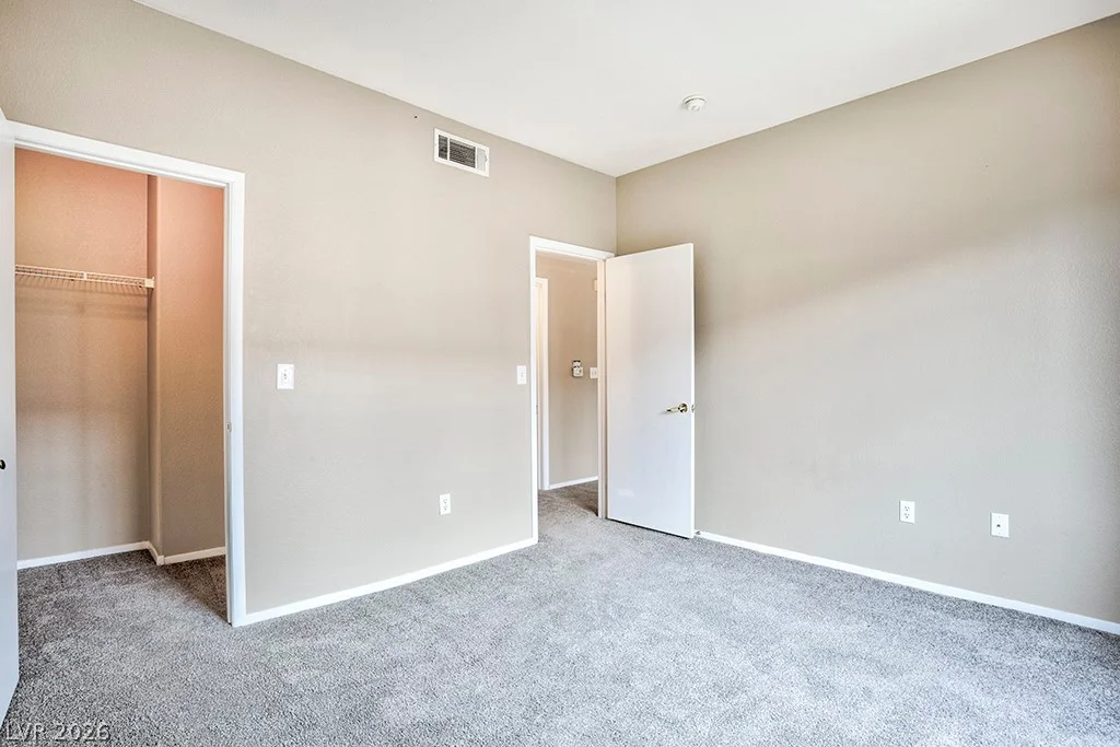 2161 Hussium Hills, Las Vegas, NV 89108