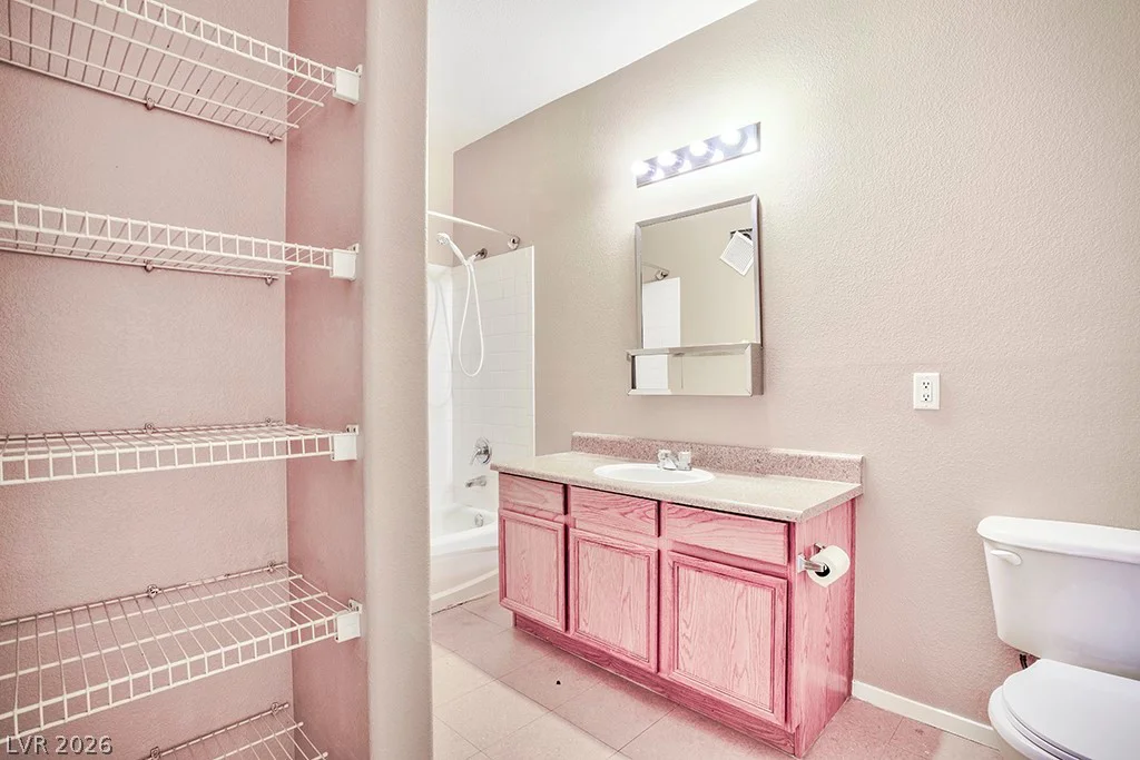 2161 Hussium Hills, Las Vegas, NV 89108