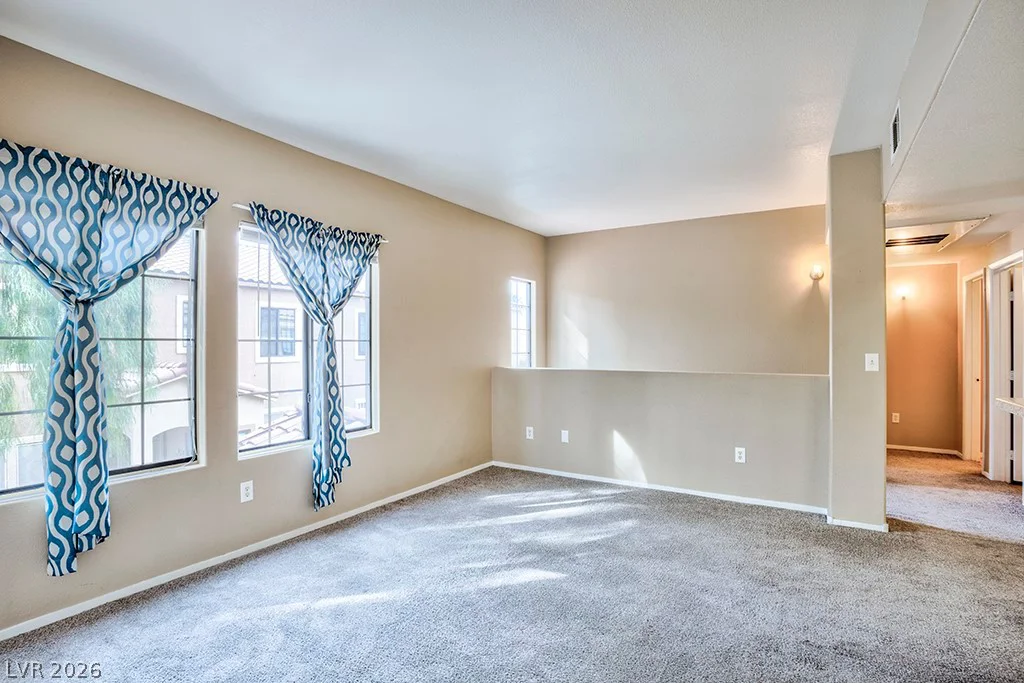 2161 Hussium Hills, Las Vegas, NV 89108