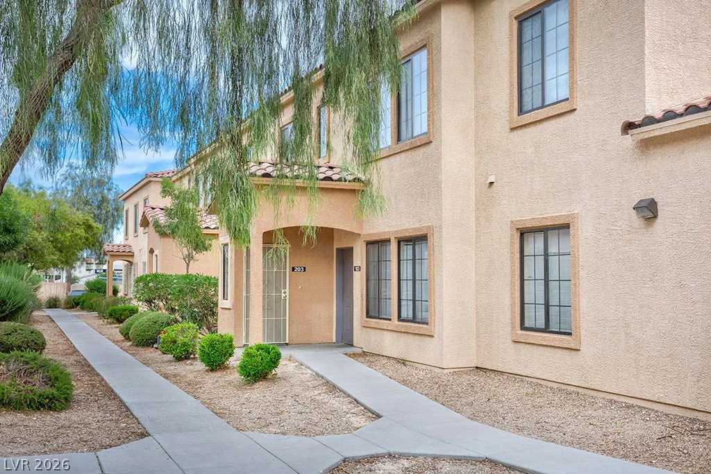 2161 Hussium Hills, Las Vegas, NV 89108