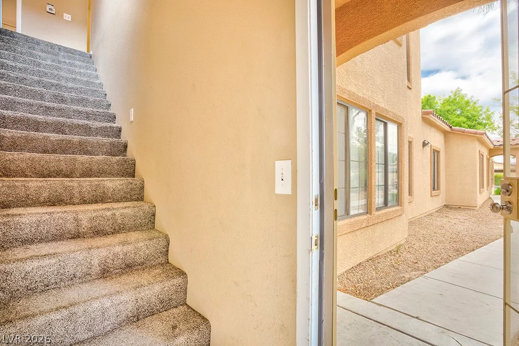2161 Hussium Hills, Las Vegas, NV 89108