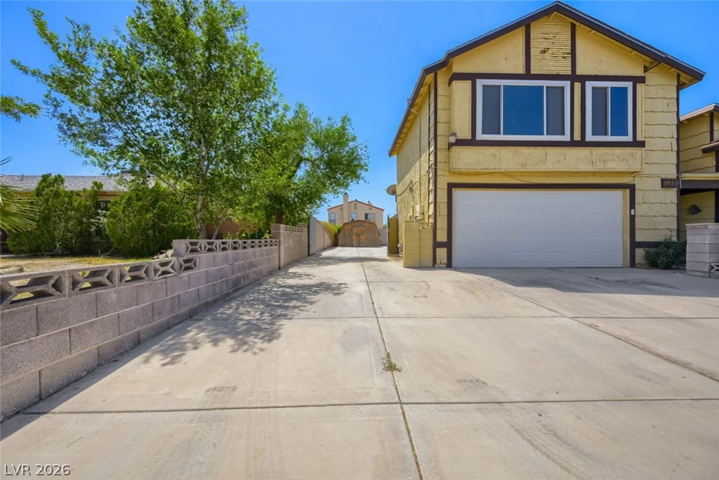 5823 Monroe, Las Vegas, NV 89110
