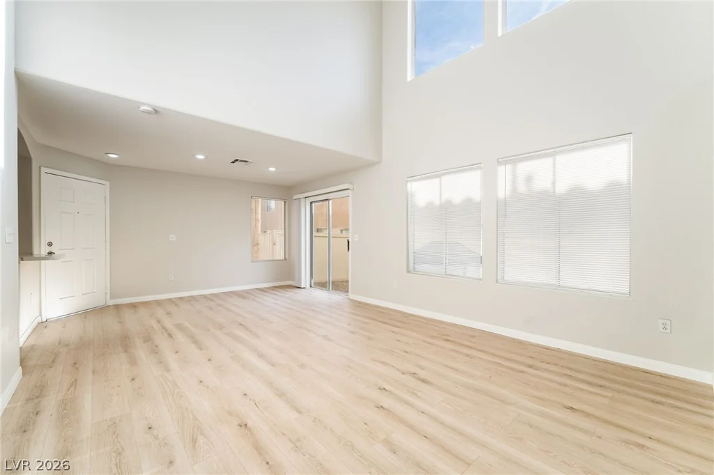 8072 Twain Harte, Las Vegas, NV 89139