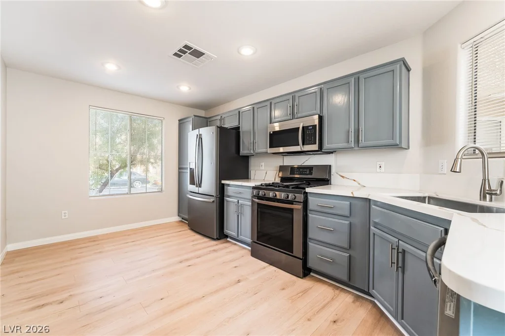 8072 Twain Harte, Las Vegas, NV 89139