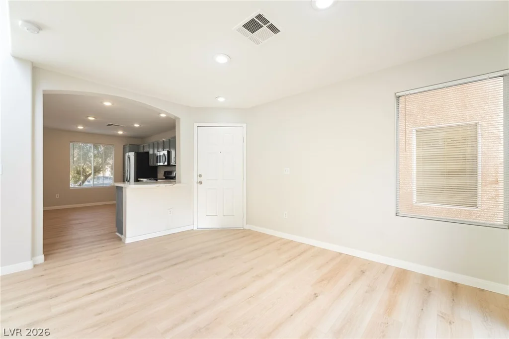 8072 Twain Harte, Las Vegas, NV 89139