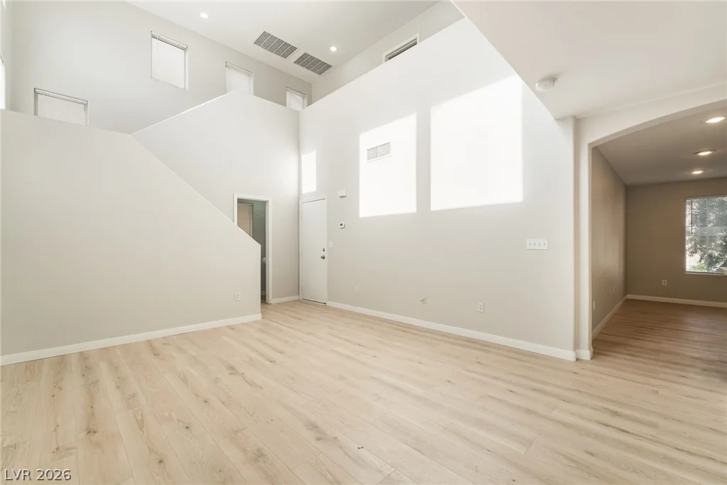 8072 Twain Harte, Las Vegas, NV 89139