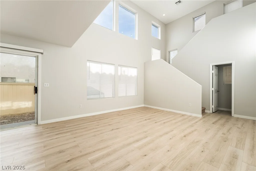 8072 Twain Harte, Las Vegas, NV 89139