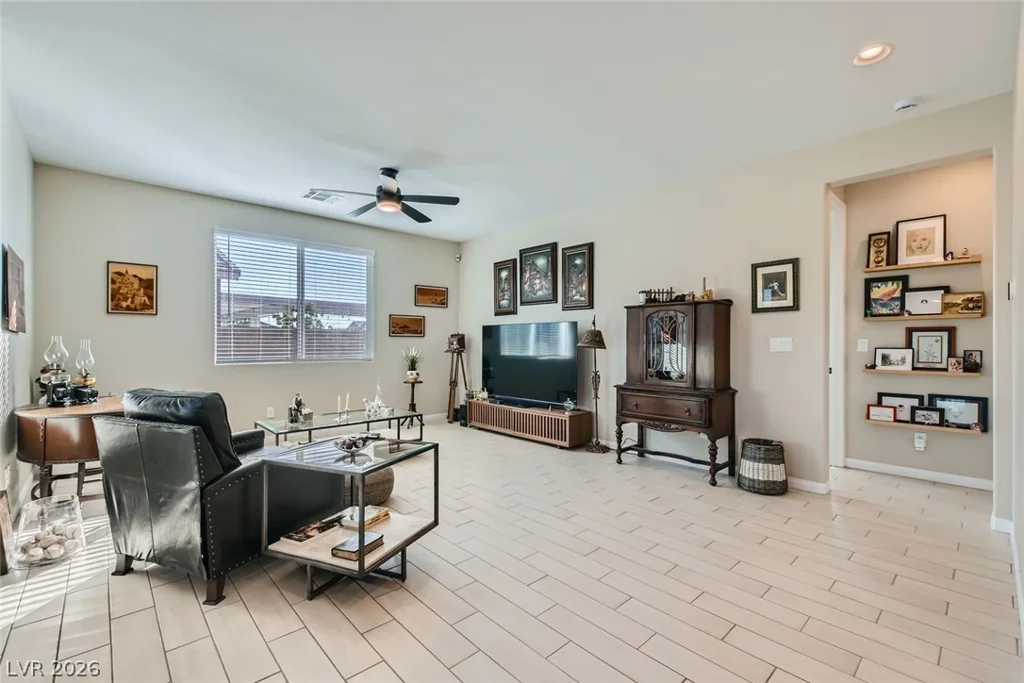 6350 Carsey Crest, North Las Vegas, NV 89031