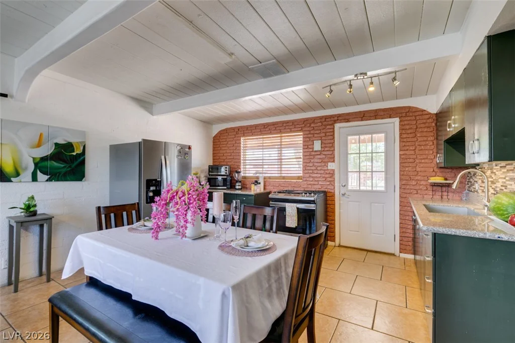 705 Harvard, Las Vegas, NV 89107