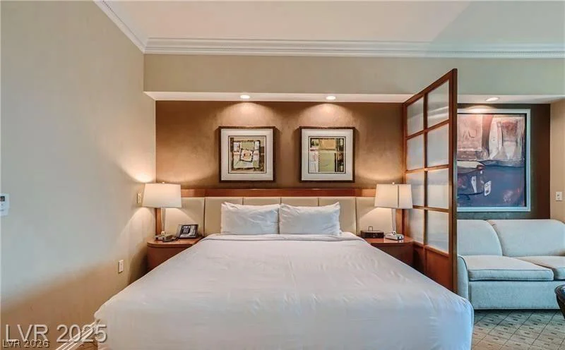 135 Harmon, Las Vegas, NV 89109