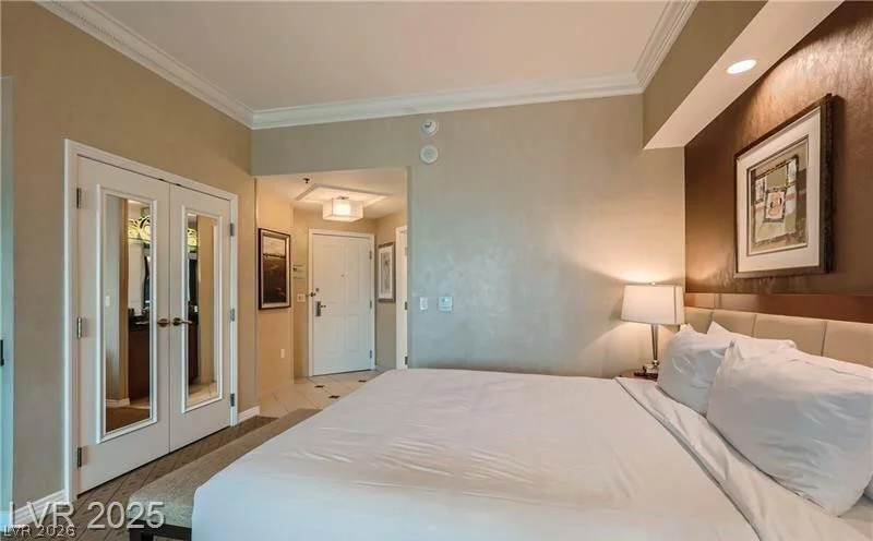 135 Harmon, Las Vegas, NV 89109