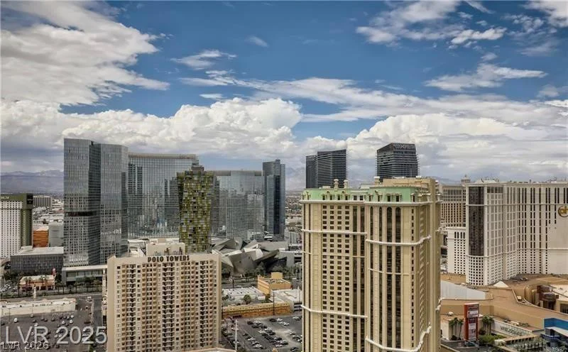 135 Harmon, Las Vegas, NV 89109