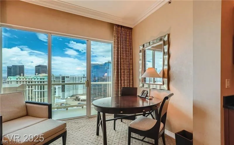 135 Harmon, Las Vegas, NV 89109