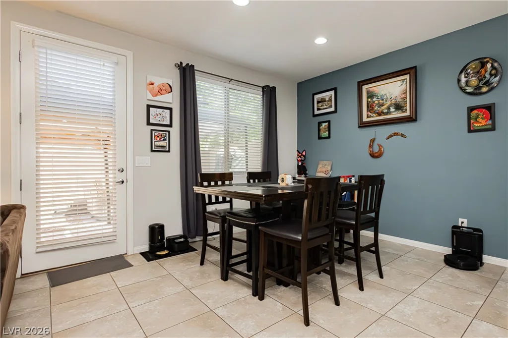 9226 Blue Agate, Las Vegas, NV 89178