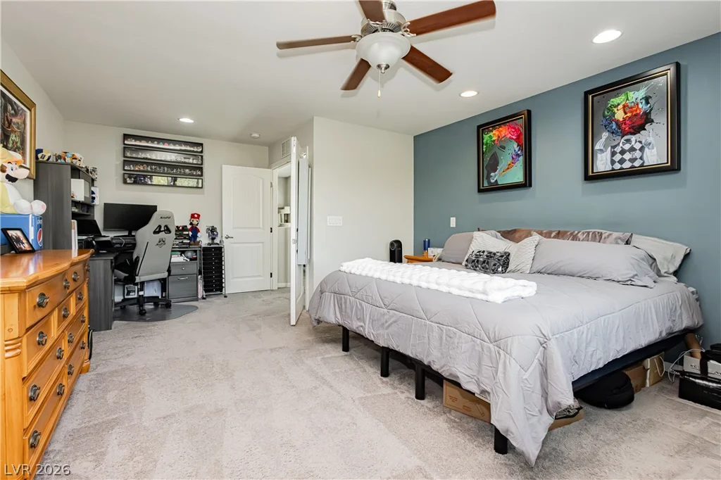 9226 Blue Agate, Las Vegas, NV 89178