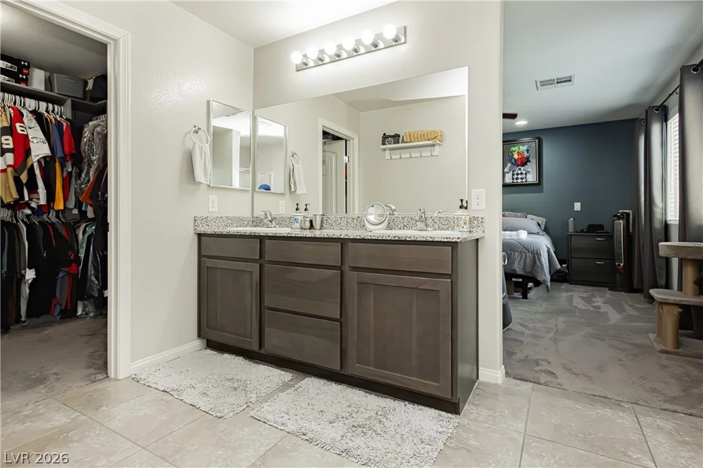 9226 Blue Agate, Las Vegas, NV 89178
