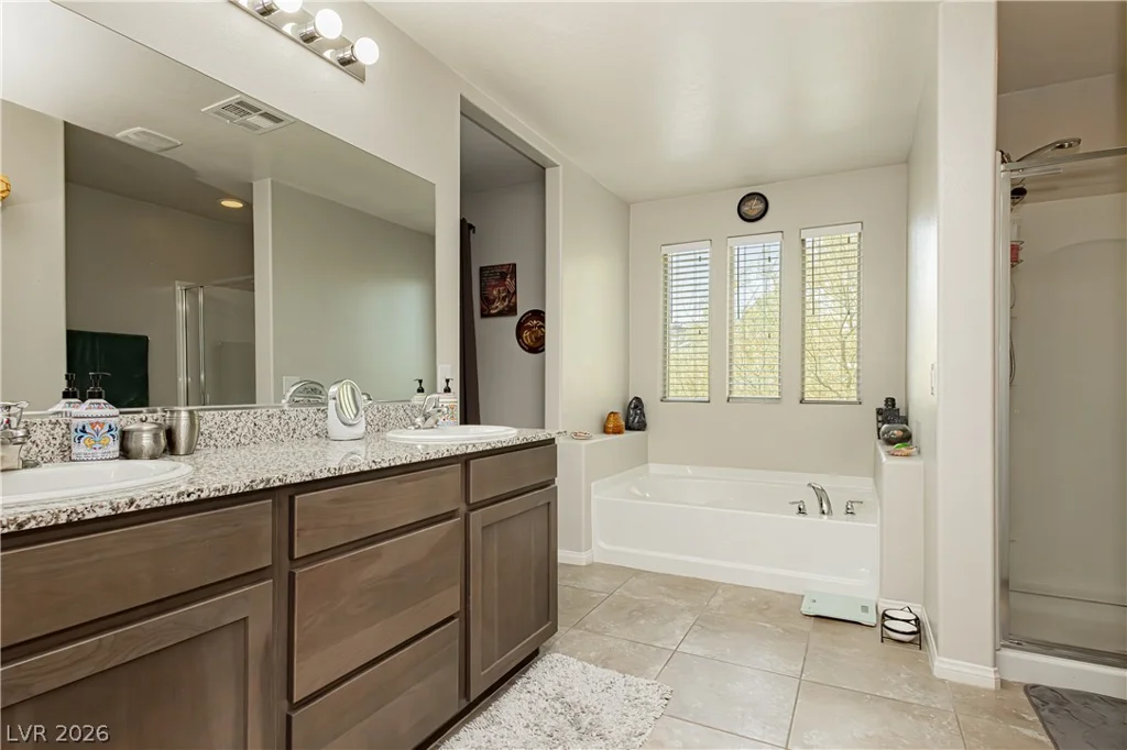 9226 Blue Agate, Las Vegas, NV 89178