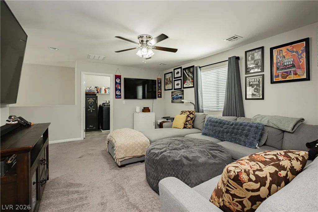 9226 Blue Agate, Las Vegas, NV 89178